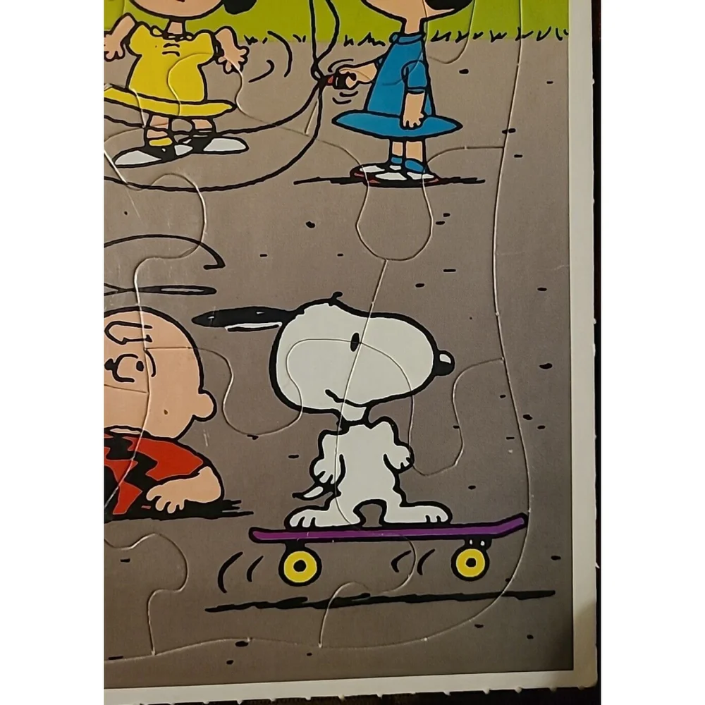 Vintage Peanuts Charlie Brown Lucy Snoopy Sally Golden Frame-Tray 12 pc Puzzle - Picture 8 of 8